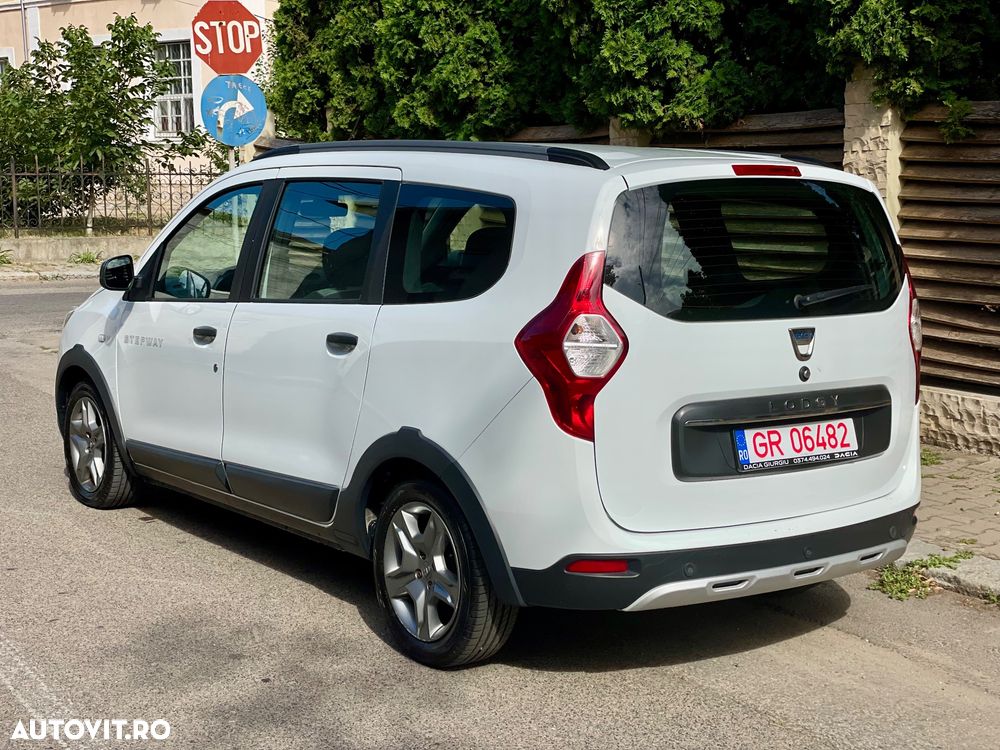 Dacia Lodgy TCe 130 GPF Stepway - 4