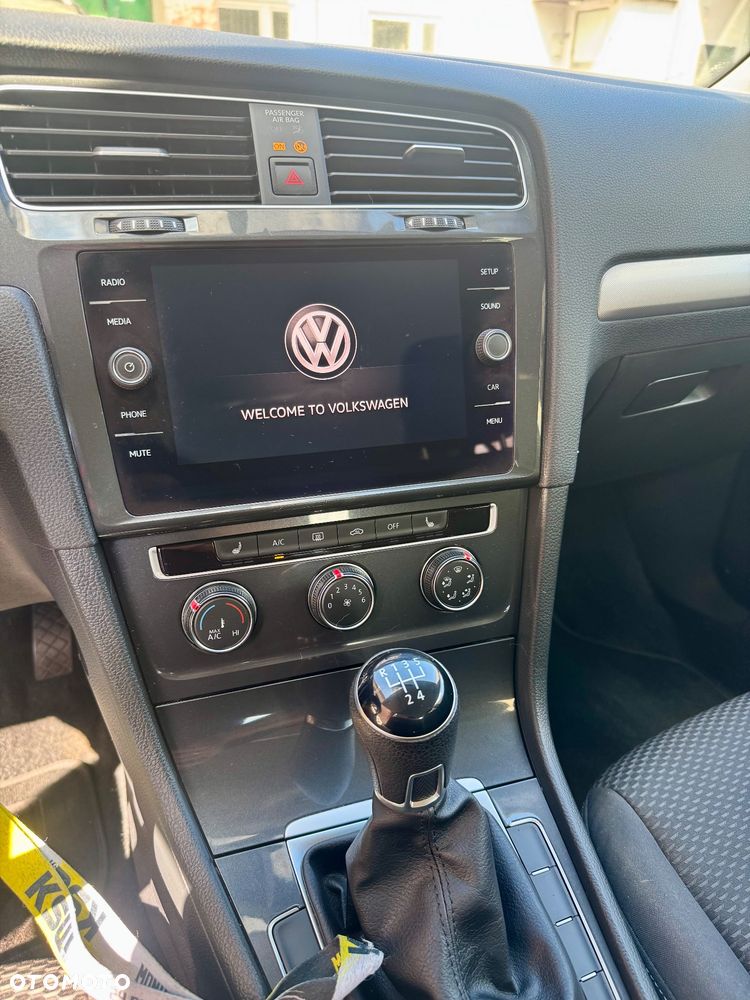 Volkswagen Golf 1.0 TSI BMT Trendline - 10