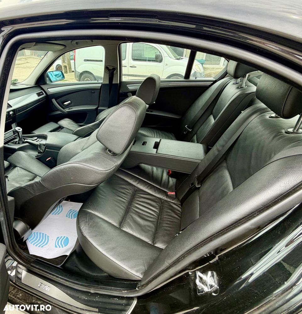 BMW Seria 5 520d Edition Sport - 11