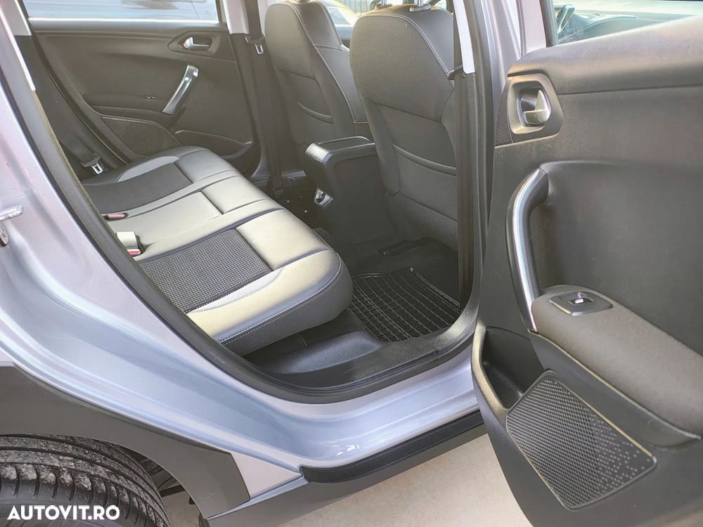 Peugeot 2008 PureTech 110 GPF Stop&Start EAT6 Allure - 13