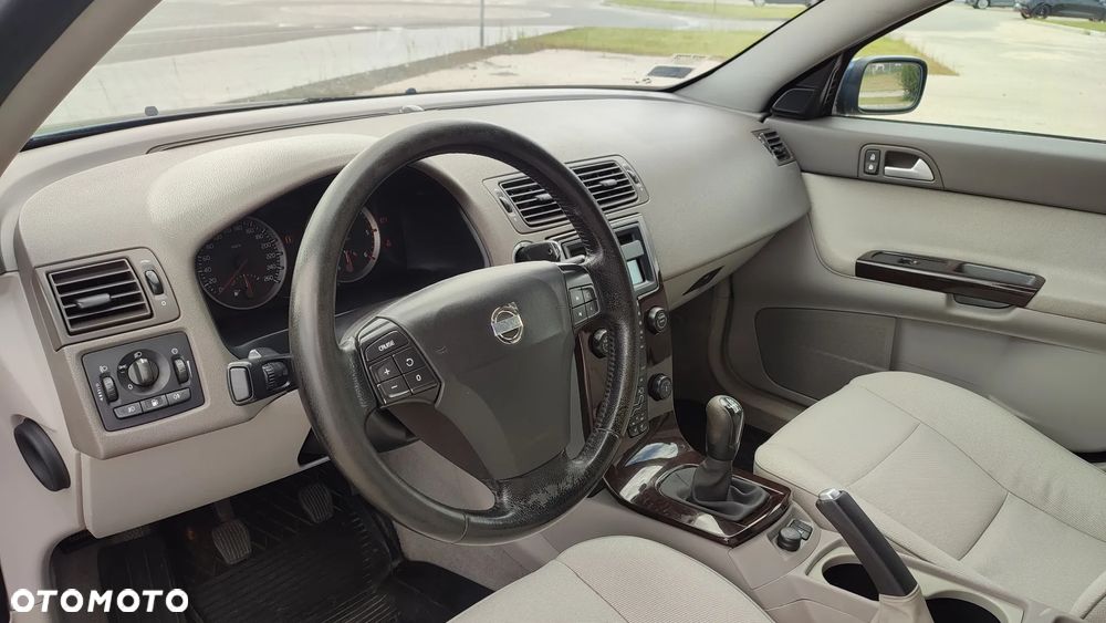 Volvo V50 2.0D Momentum - 17