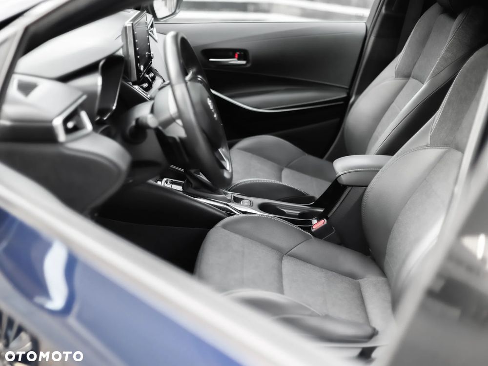 Toyota Corolla 2.0 Hybrid Style - 10