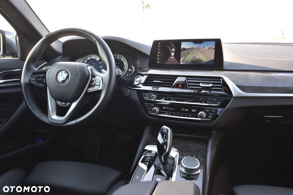 BMW Seria 5 530i xDrive Sport Line - 37