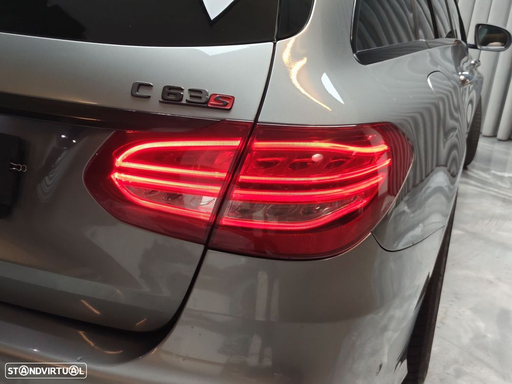 Mercedes-Benz C 63 AMG S - 26