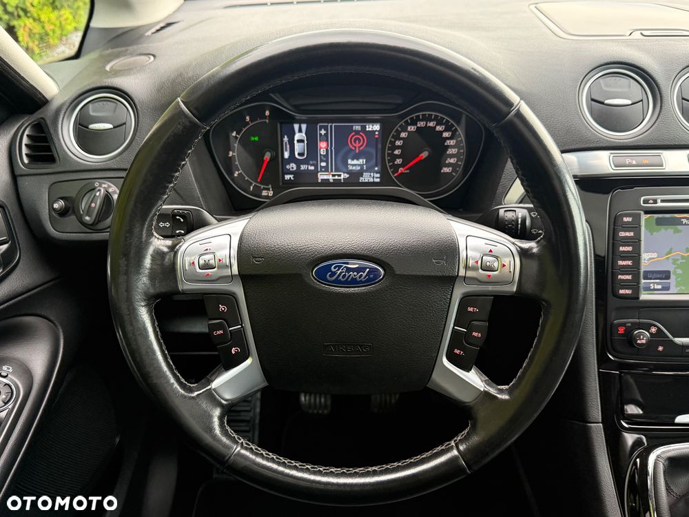 Ford S-Max - 26