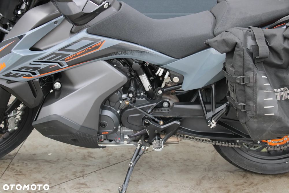 KTM Adventure - 11