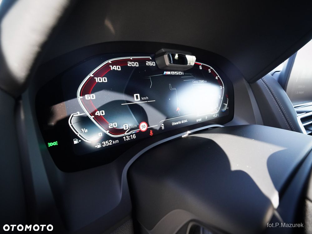 BMW Seria 8 - 17
