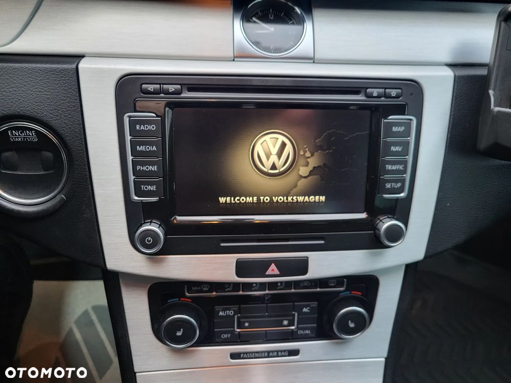 Volkswagen Passat 1.8 TSI Automatik Highline - 24