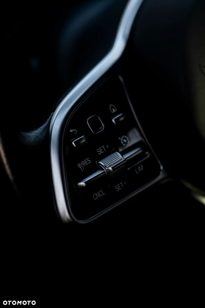 Mercedes-Benz CLA 180 d - 24