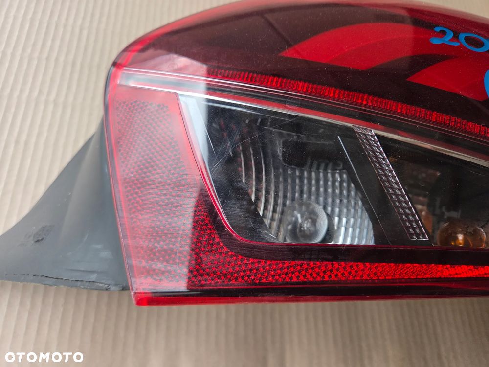 Lampa tylna prawa Peugeot 208 I LIFT - 4