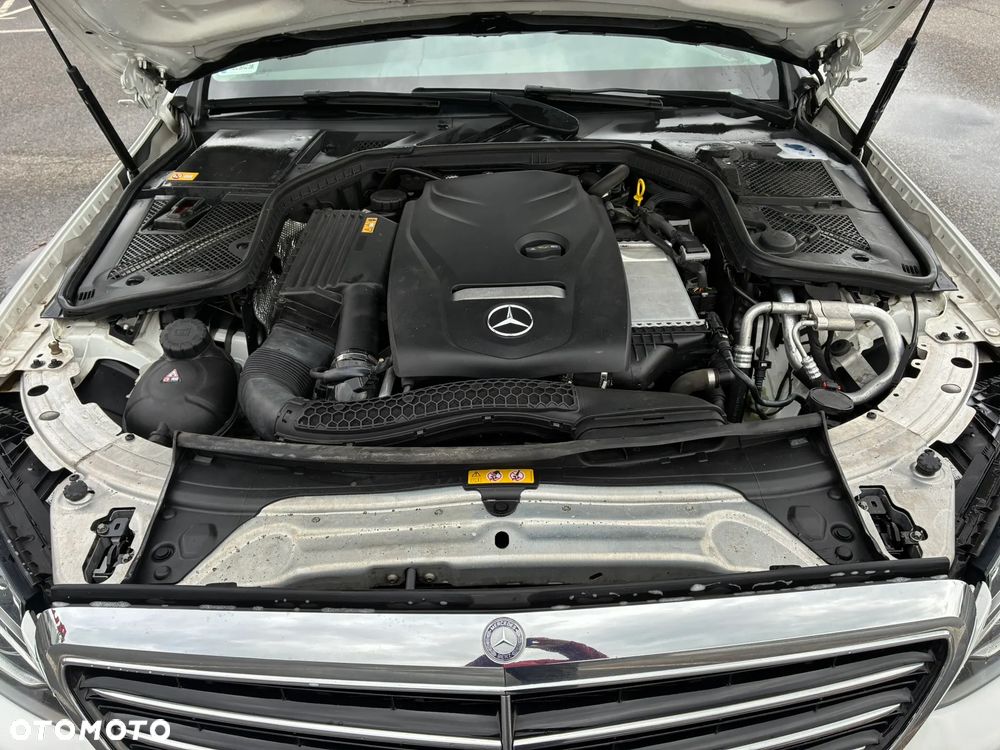 Mercedes-Benz Klasa C 200 7G-TRONIC - 16