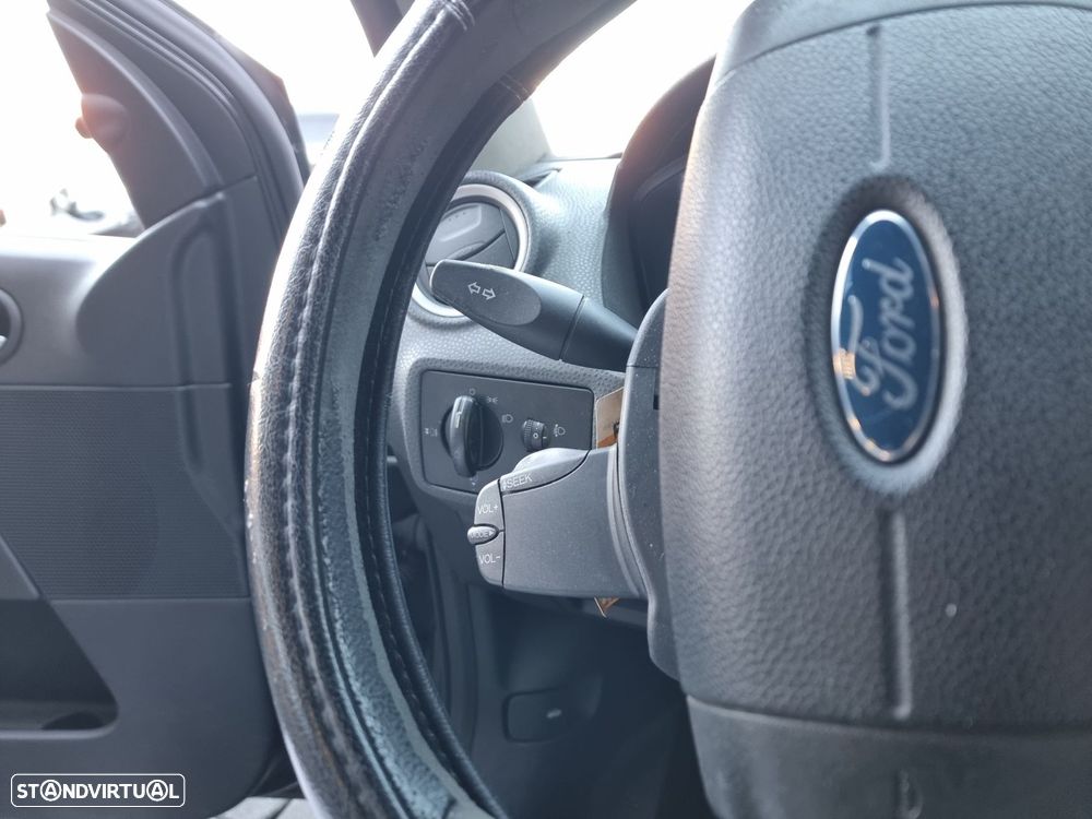 Ford Fiesta 1.4 TDCi - 13
