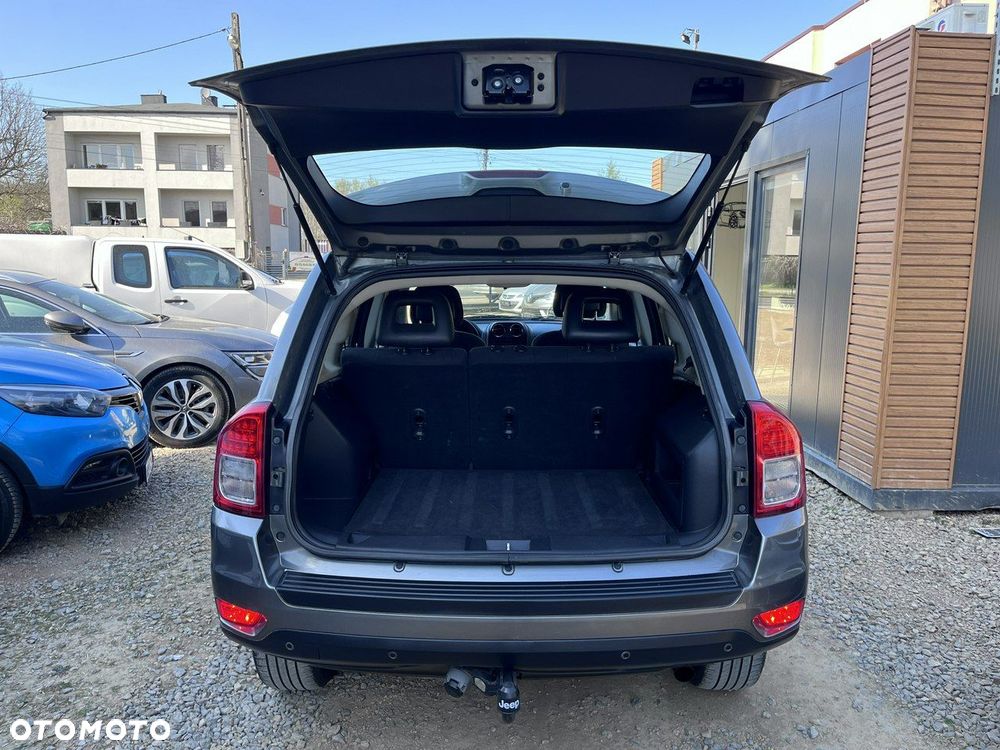 Jeep Compass - 23