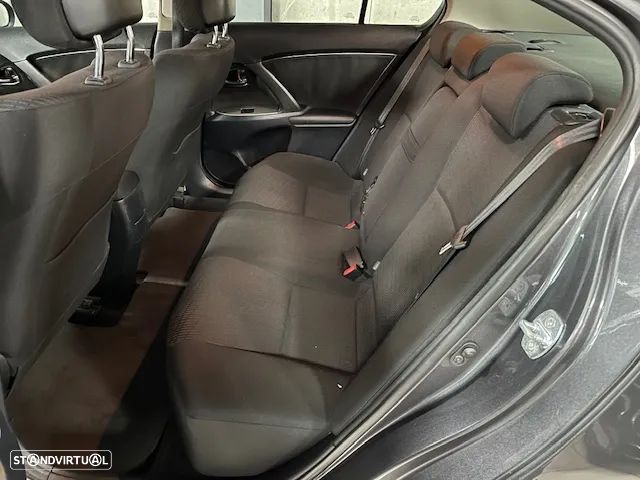 Toyota Avensis SD 2.0 D-4D - 9