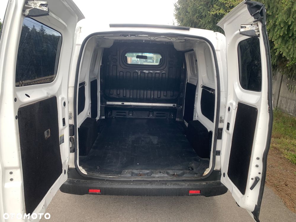 Nissan NV200 - 8