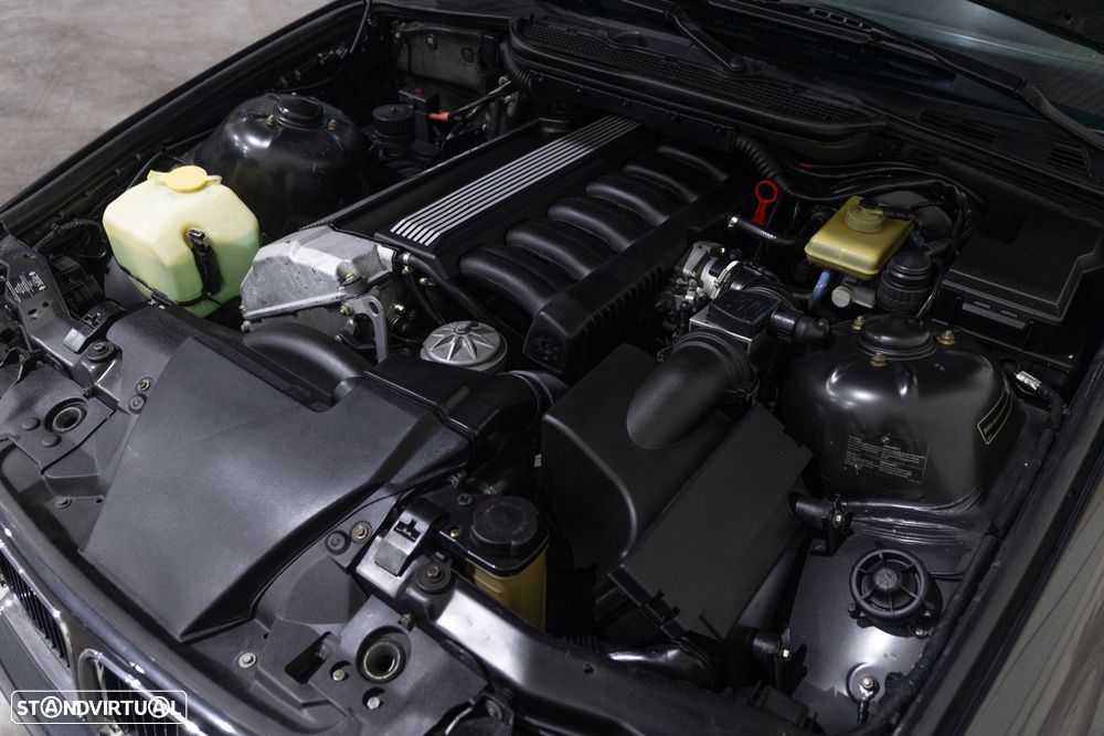 BMW 325 i - 38