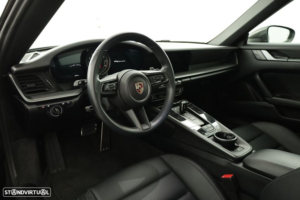 Porsche 911 (992) Carrera - 12