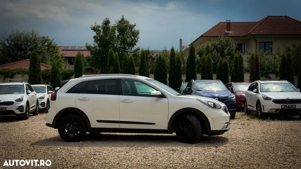 Kia Niro 1.6 GDI 2WD Aut. Vision - 3