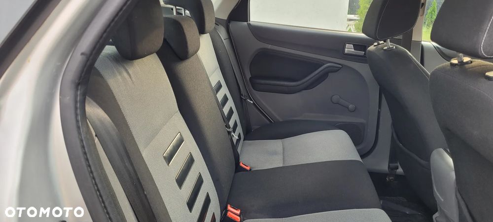 Ford Focus 1.6 16V Silver Magic - 8