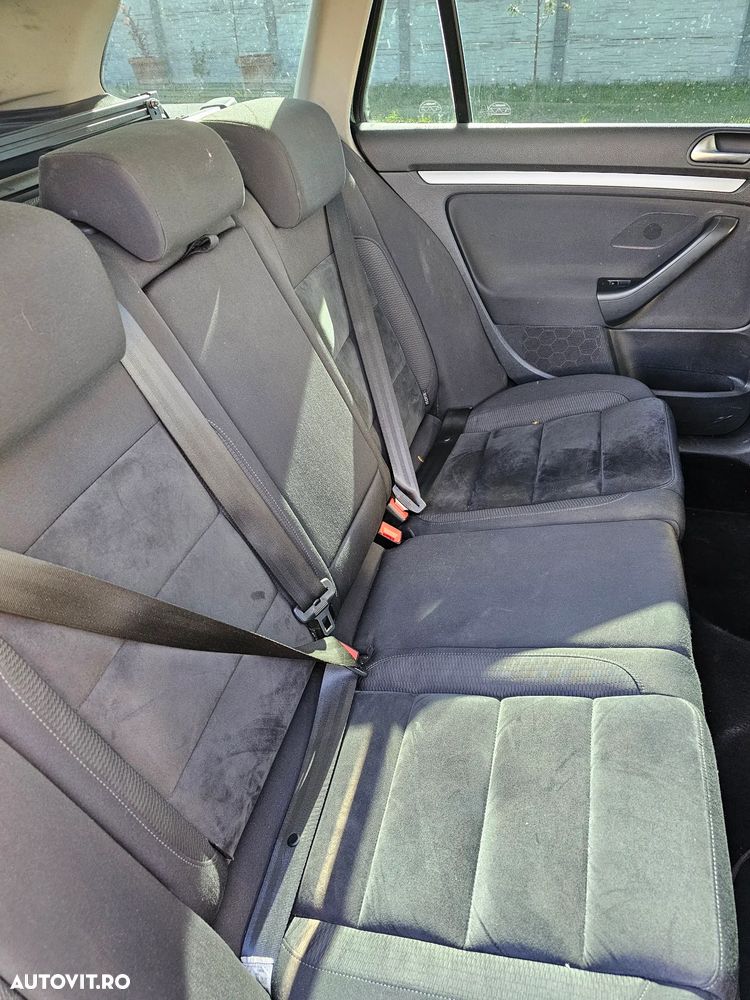 Volkswagen Golf - 9
