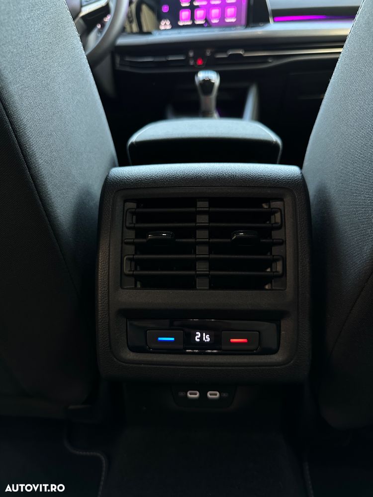 Volkswagen Golf 1.5 TSI ACT Style - 15