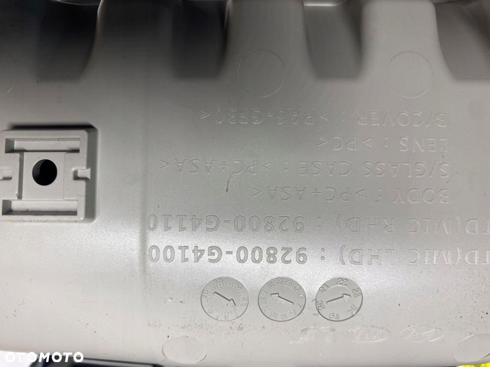 LAMPKA SUFITOWA SCHOWEK HYUNDAI I30 III LIFT 20-24 92800-G4100 - 4