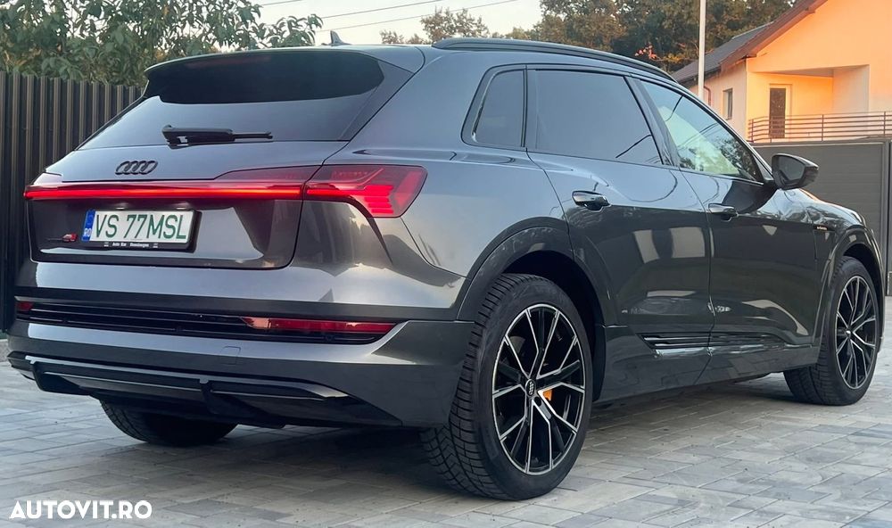 Audi e-tron 50 quattro S line - 5