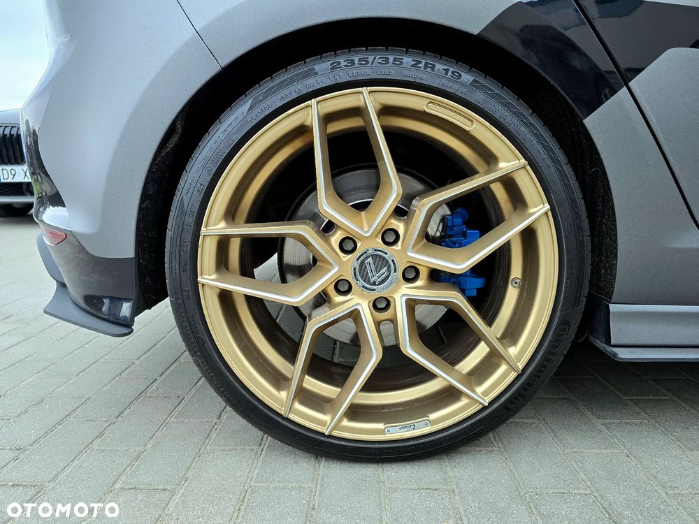 Volkswagen Golf - 15