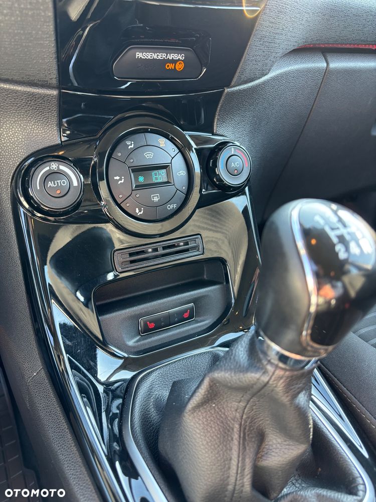 Ford Fiesta 1.6 TDCi Titanium - 10