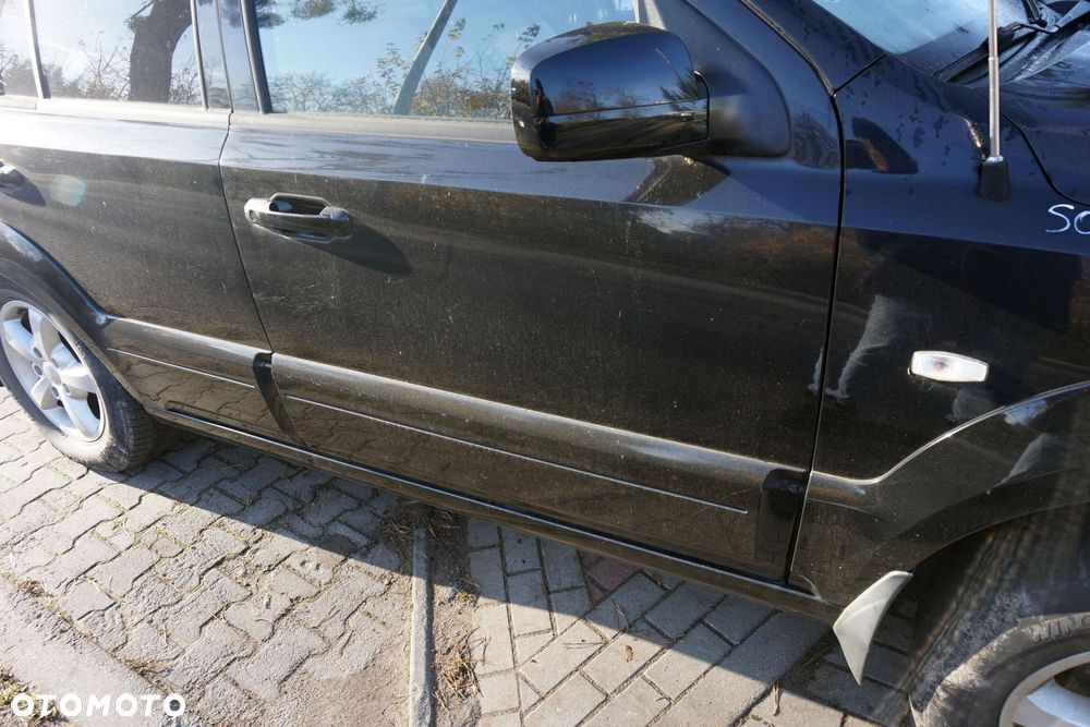 DRZWI PRZEDNIE PRAWE SORENTO I LIFT EB  CZARNY KIA 2007-2009 - 1