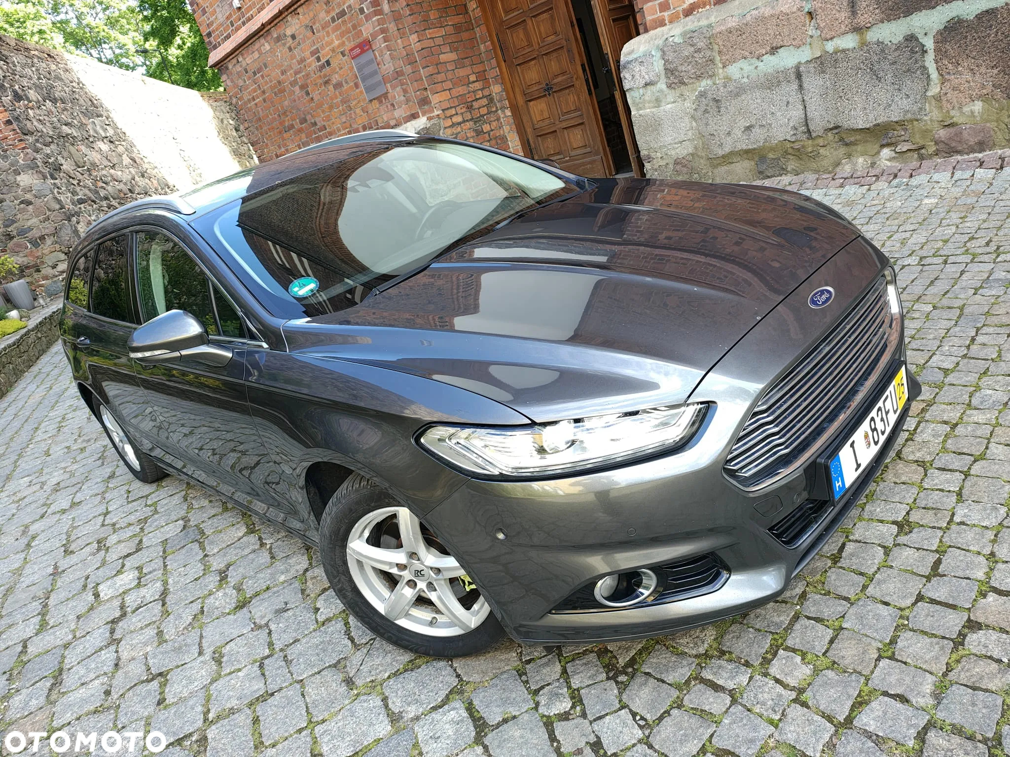 Ford Mondeo - 34