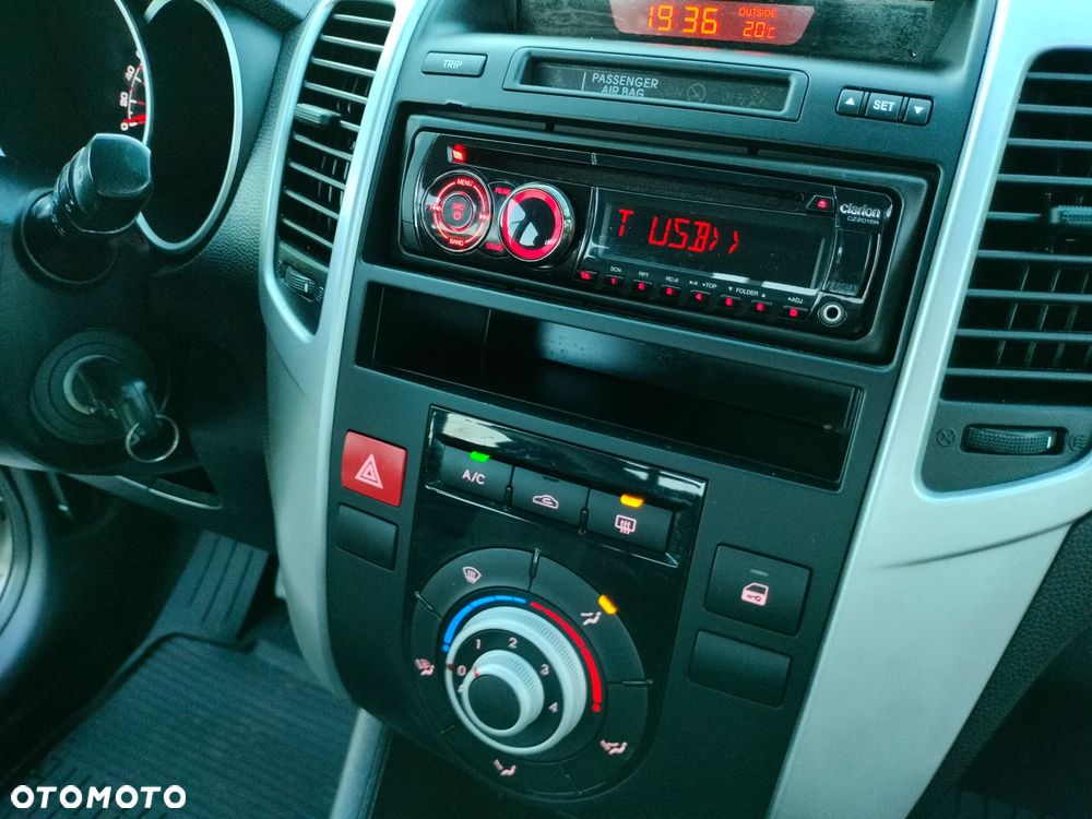 Kia Venga 1.4 CVVT Vision - 24