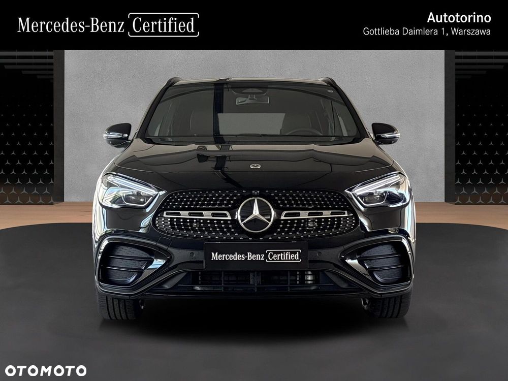 Mercedes-Benz GLA - 9
