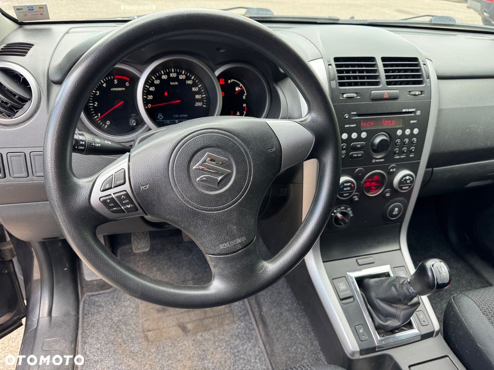 Suzuki Grand Vitara 1.9 DDiS Comfort - 12