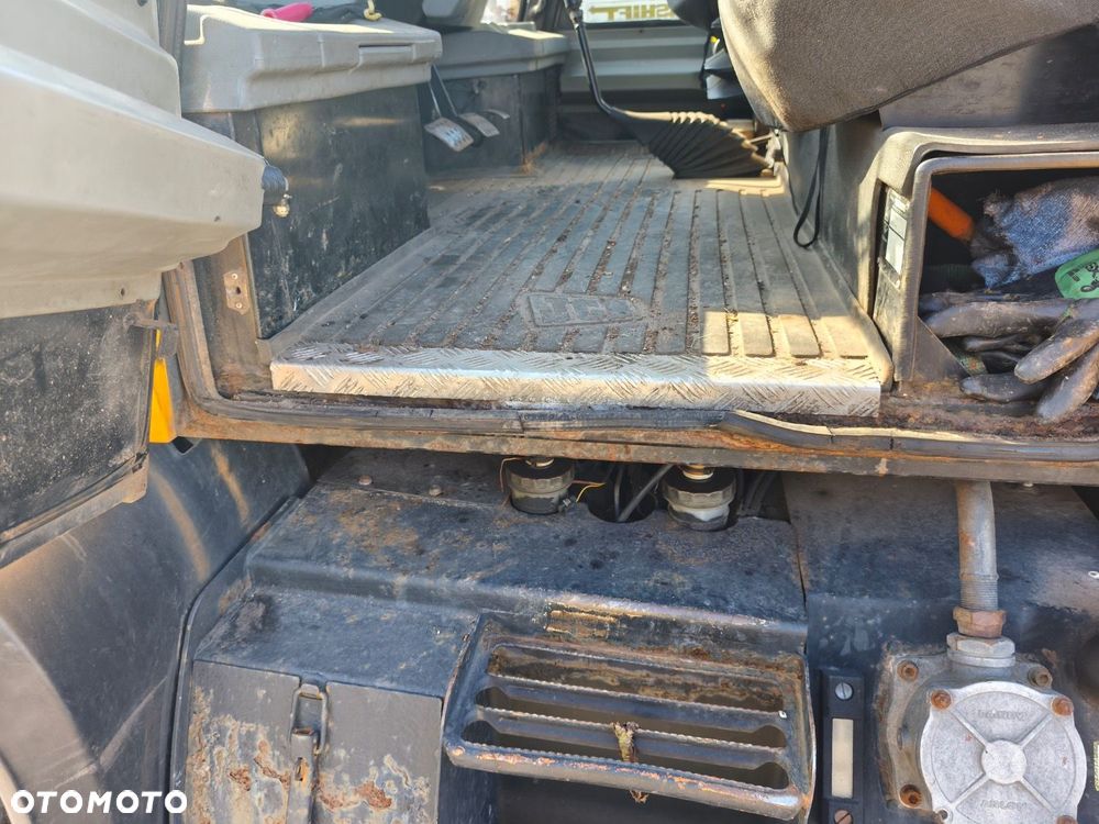 JCB Fastrac 3185 4X4 - 11