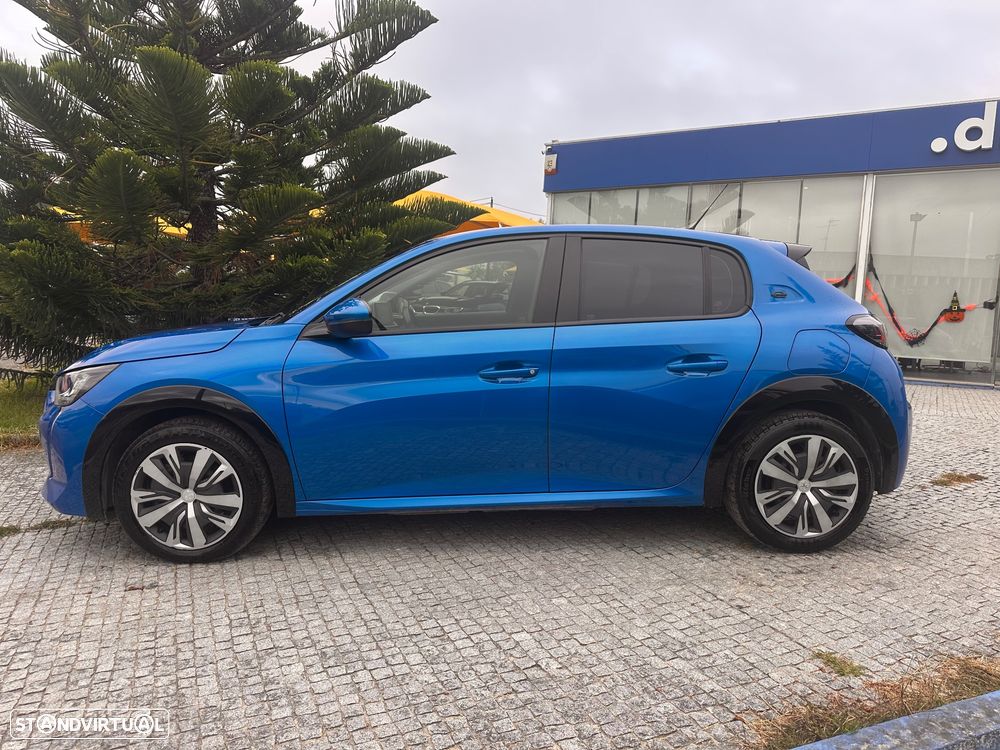 Peugeot e-208 Allure - 11
