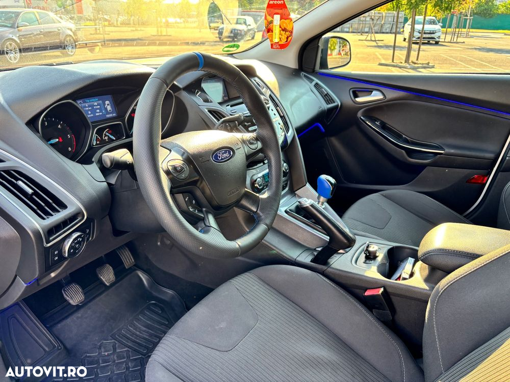 Ford Focus 2.0 TDCI DPF Titanium - 10