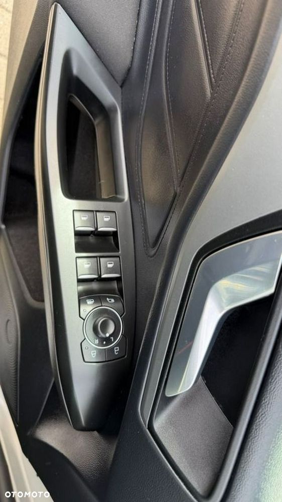 Ford Focus 1.5 EcoBlue Start-Stopp-System COOL&CONNECT DESIGN - 19