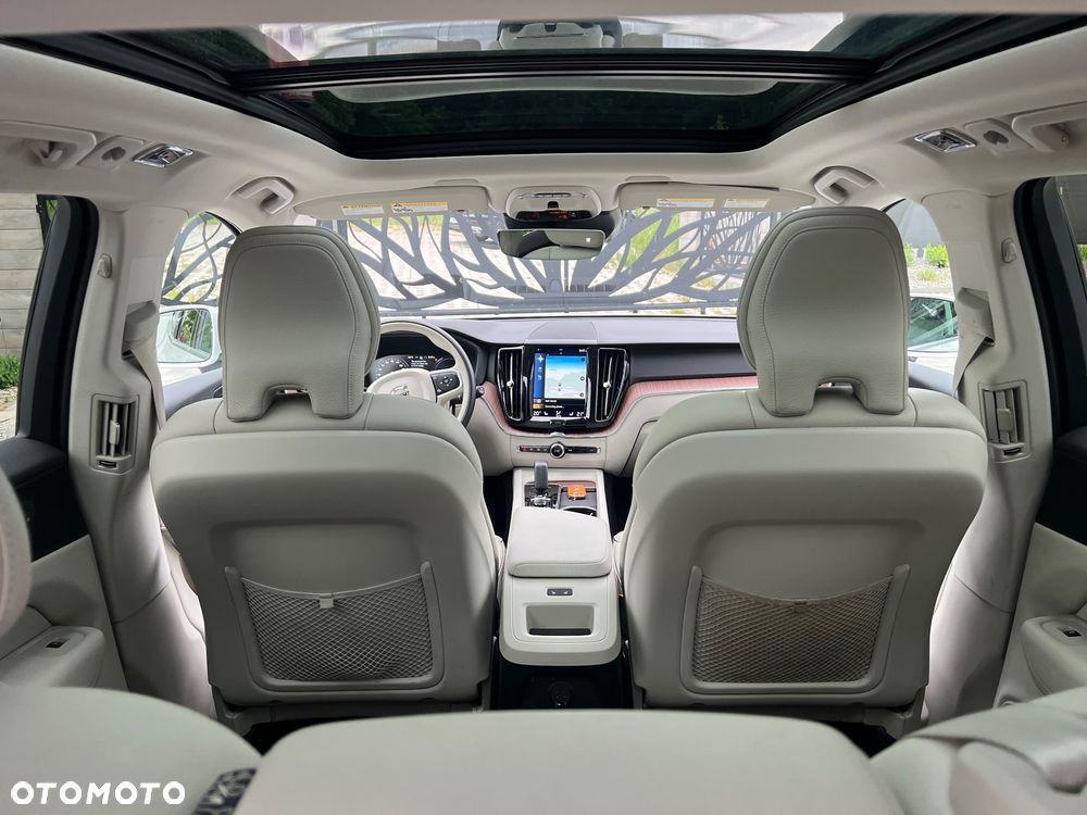 Volvo XC 60 T8 AWD Recharge Polestar Engineered - 25