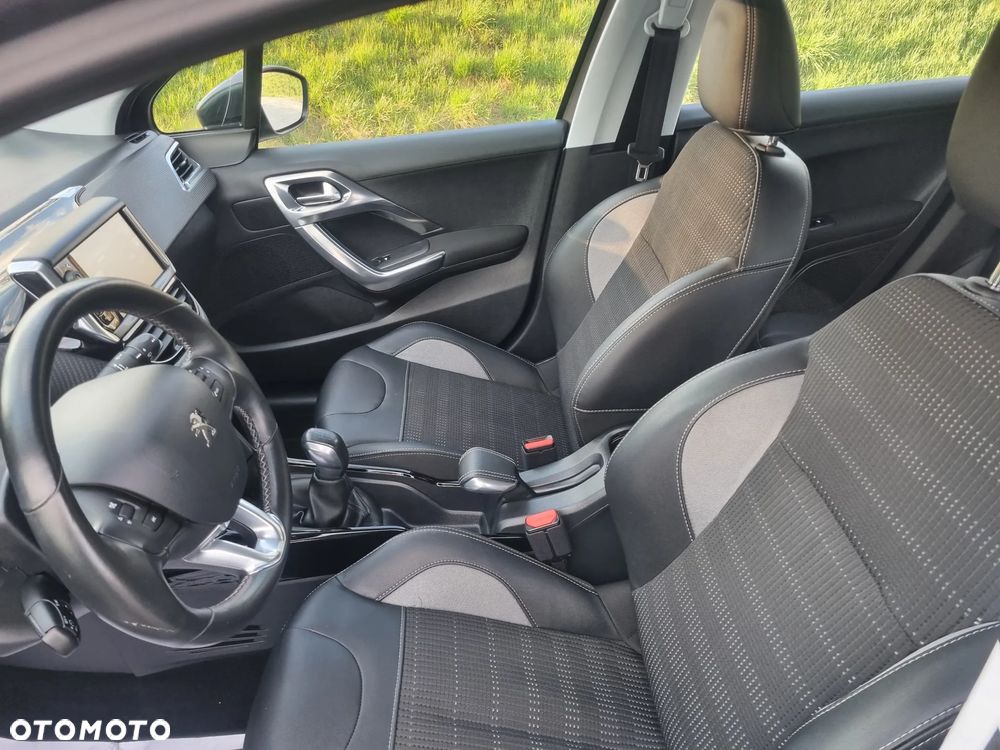 Peugeot 2008 PureTech 110 Stop&Start Crossway - 11