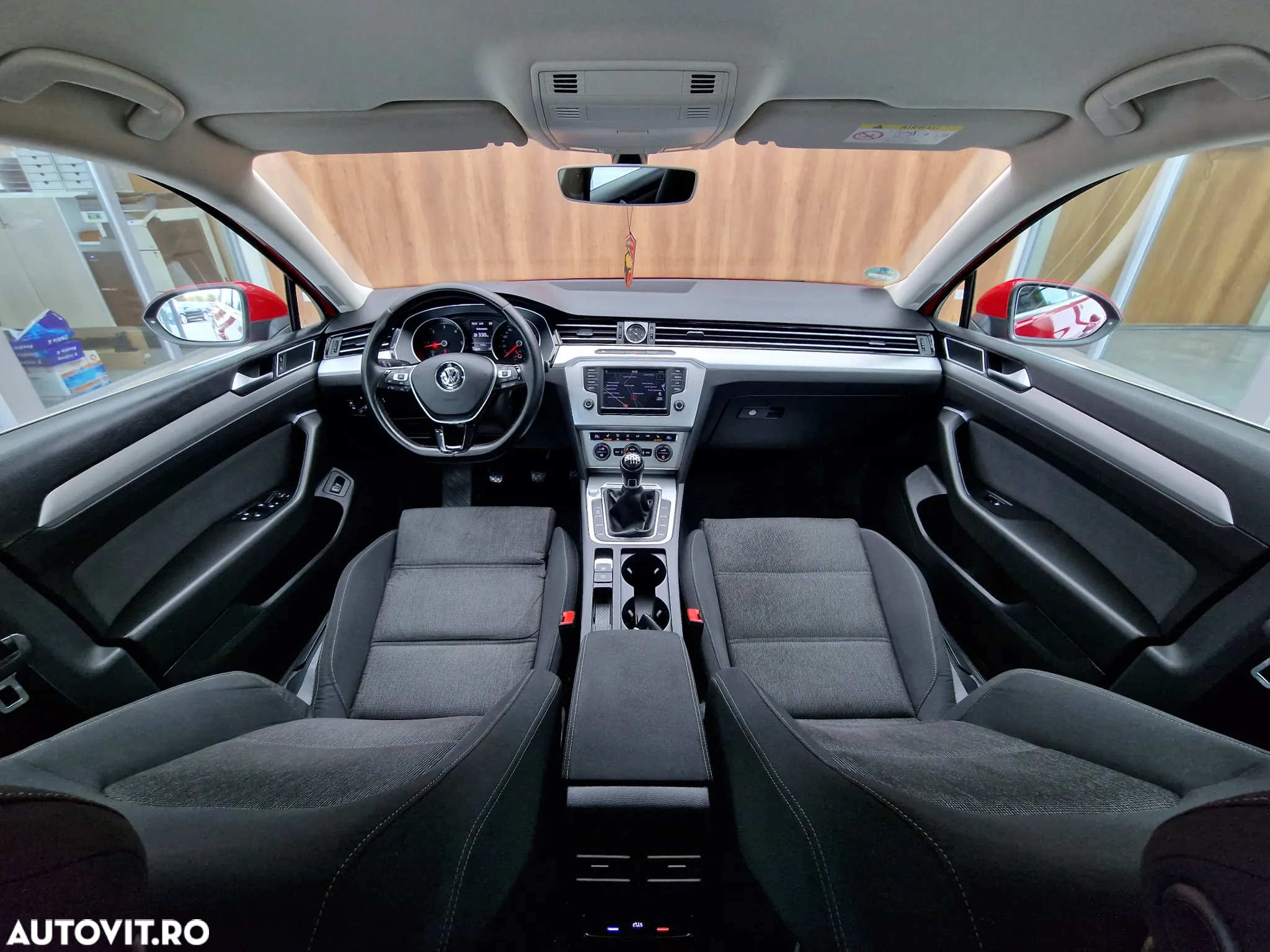 Volkswagen Passat Variant 2.0 TDI (BlueMotion Technology) Comfortline - 8