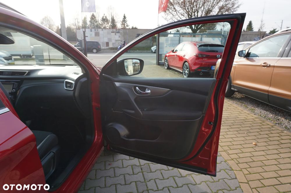 Nissan Qashqai 1.2 DIG-T N-Connecta Xtronic EU6 - 24