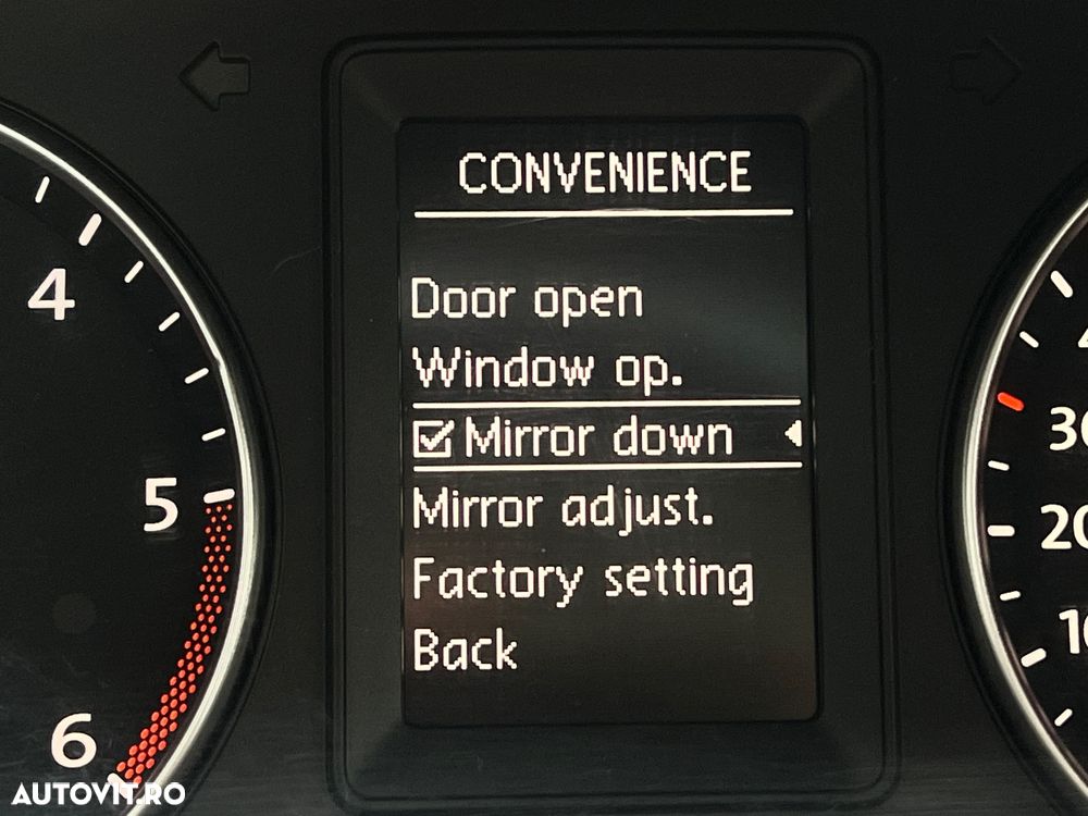 Volkswagen Touran 2.0 TDI Comfortline - 34