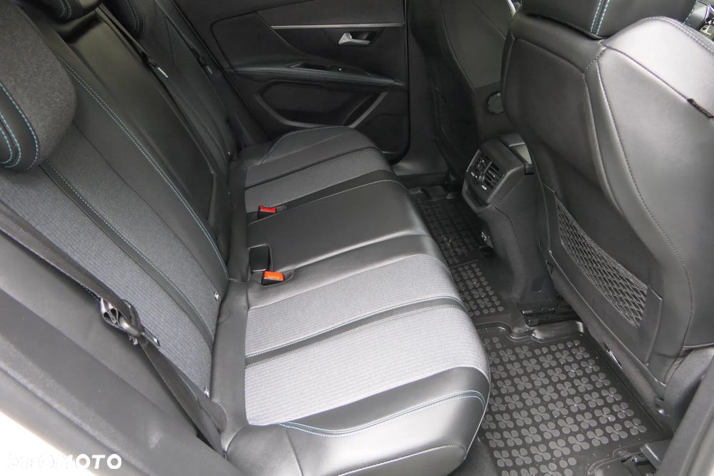 Peugeot 3008 1.5 BlueHDi Allure S&S EAT8 - 22