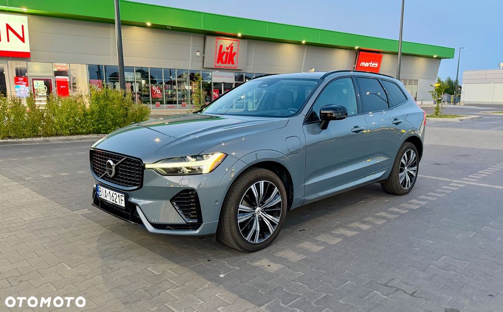 Volvo XC 60 T8 Plug-In Hybrid AWD Ultra Black Edition - 1