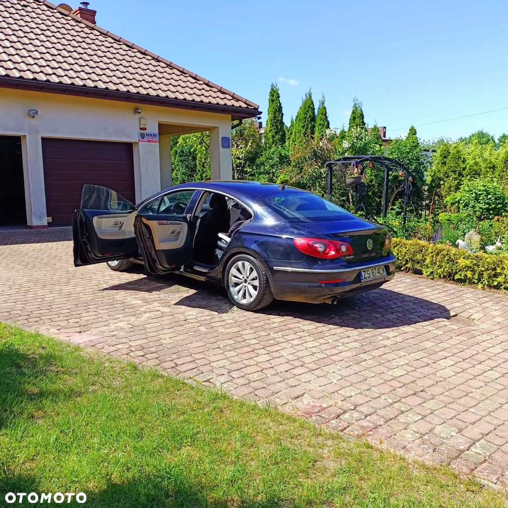 Volkswagen Passat CC - 10