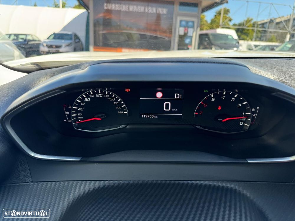 Peugeot 2008 1.2 PureTech Active Pack EAT8 - 25