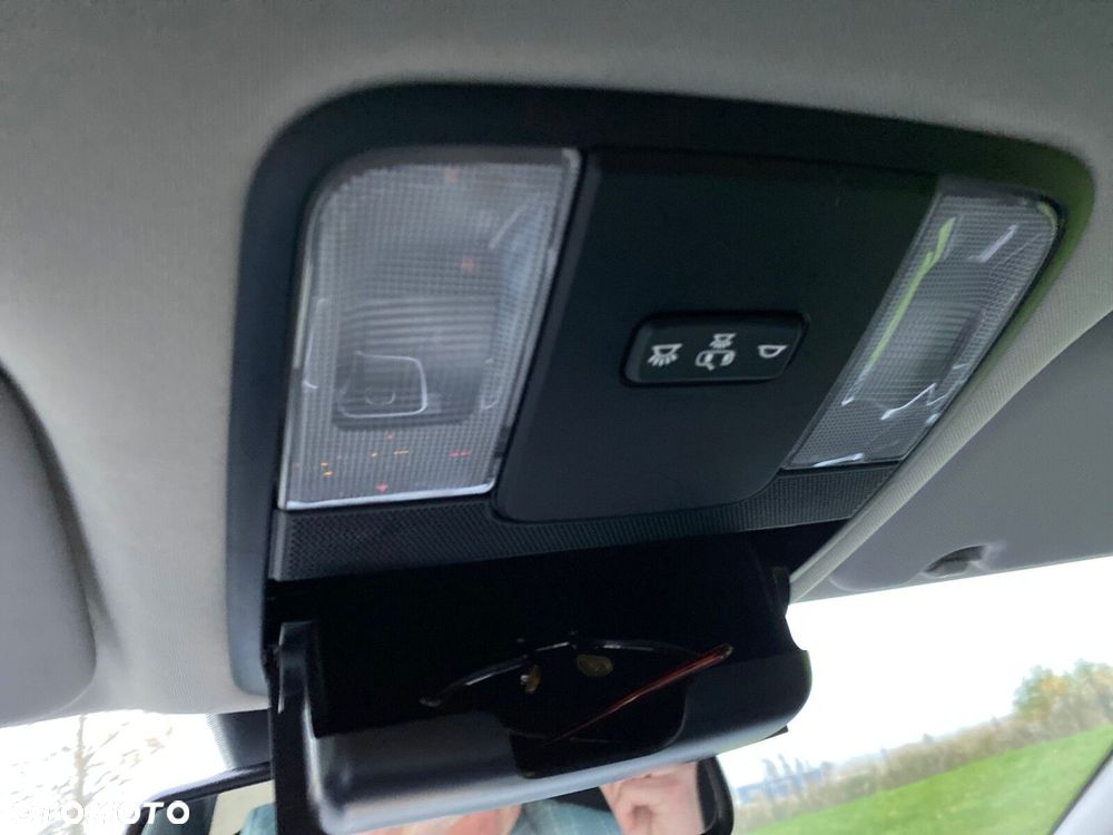 Kia Ceed - 28