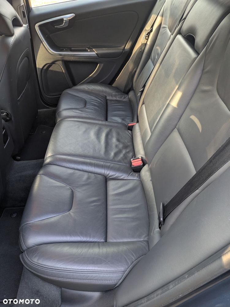 Volvo V60 D4 AWD Summum - 21