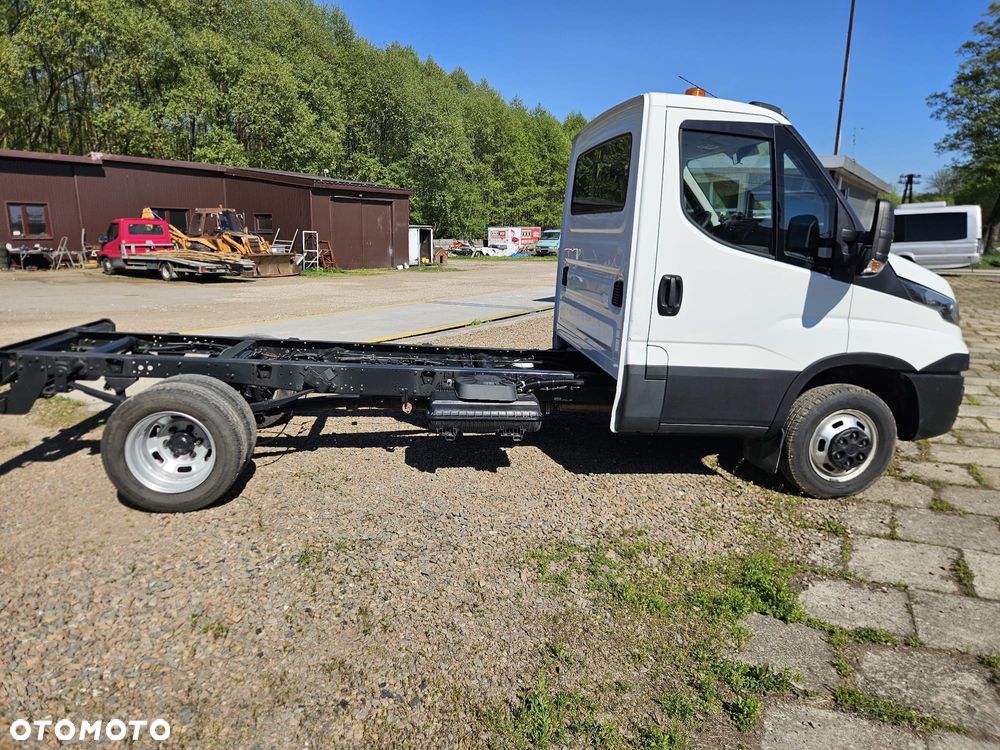 Iveco Daily 35C18 - 12